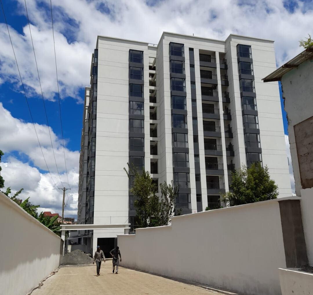 3BR Townhouse with Pool & Gym Access - Ruaka
