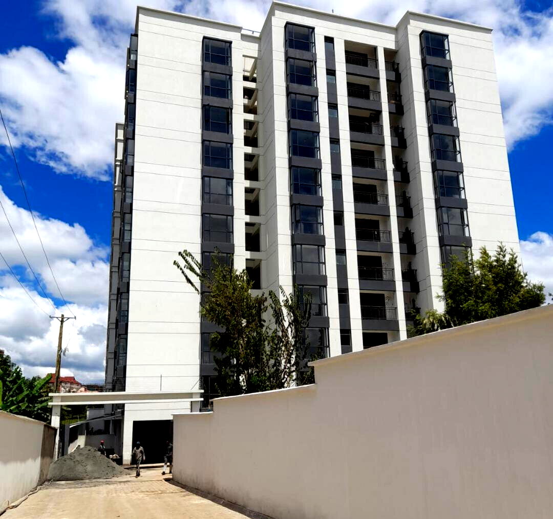 3BR Townhouse with Pool & Gym Access - Ruaka