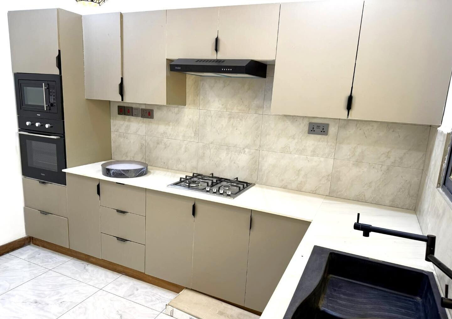 3BR All-Ensuite Apartment with Generator & Gym - Bombolulu, Nyali