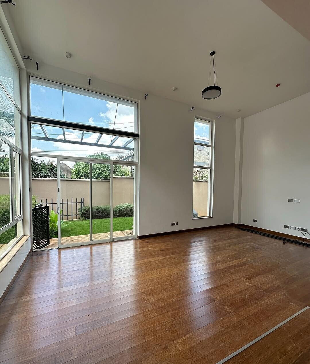 4-Ensuite Townhouse with Pool Access - Lavington