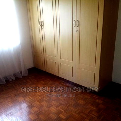 4bdrm Bungalow in Hardy for Rent - Image 4