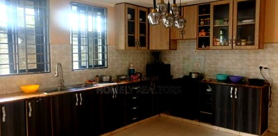 5bdrm Maisonette in Kerarapon, Ngong for sale - Image 6