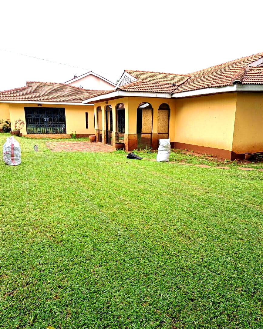 4BR Bungalow on Half-Acre Corner Plot with Private Office Wing - Kitisuru