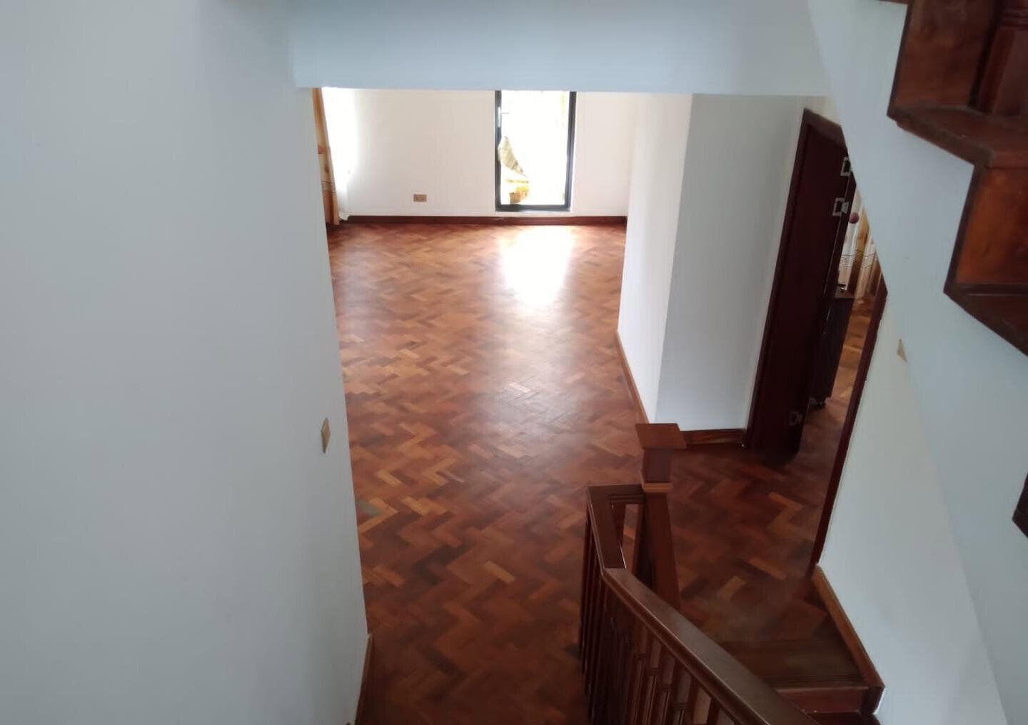 5-Ensuite Townhouse with Perimeter Wall Security - Lavington