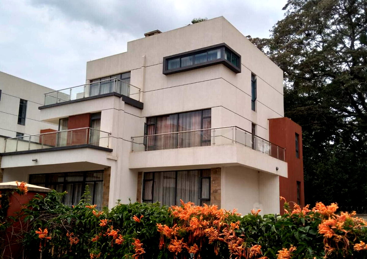 5-Ensuite Townhouse with Perimeter Wall Security - Lavington