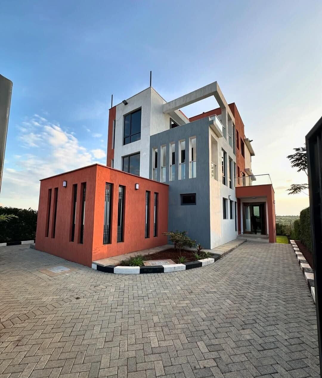 4BR En-Suite Villa with Solar Heating - Membley, Ruiru