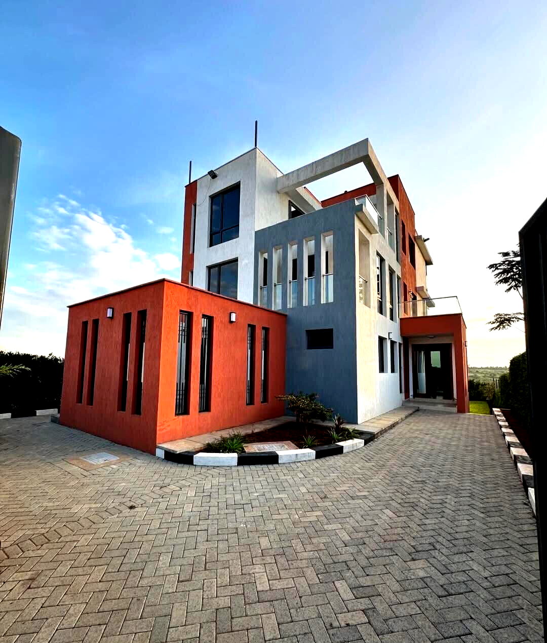 4BR En-Suite Villa with Solar Heating - Membley, Ruiru