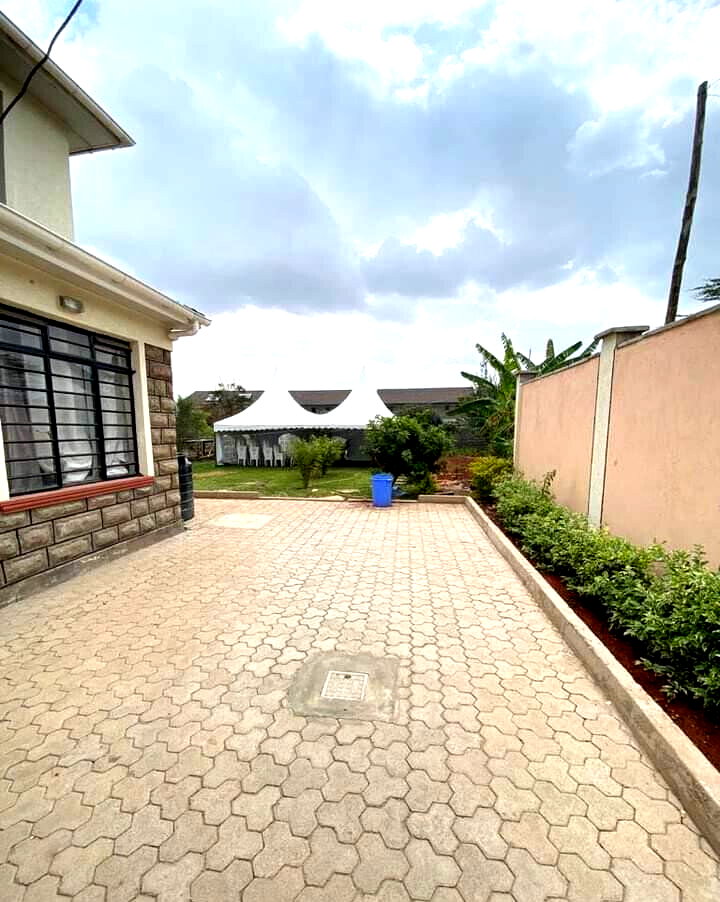 Quarter-Acre Mansion with Mature Garden - Syokimau