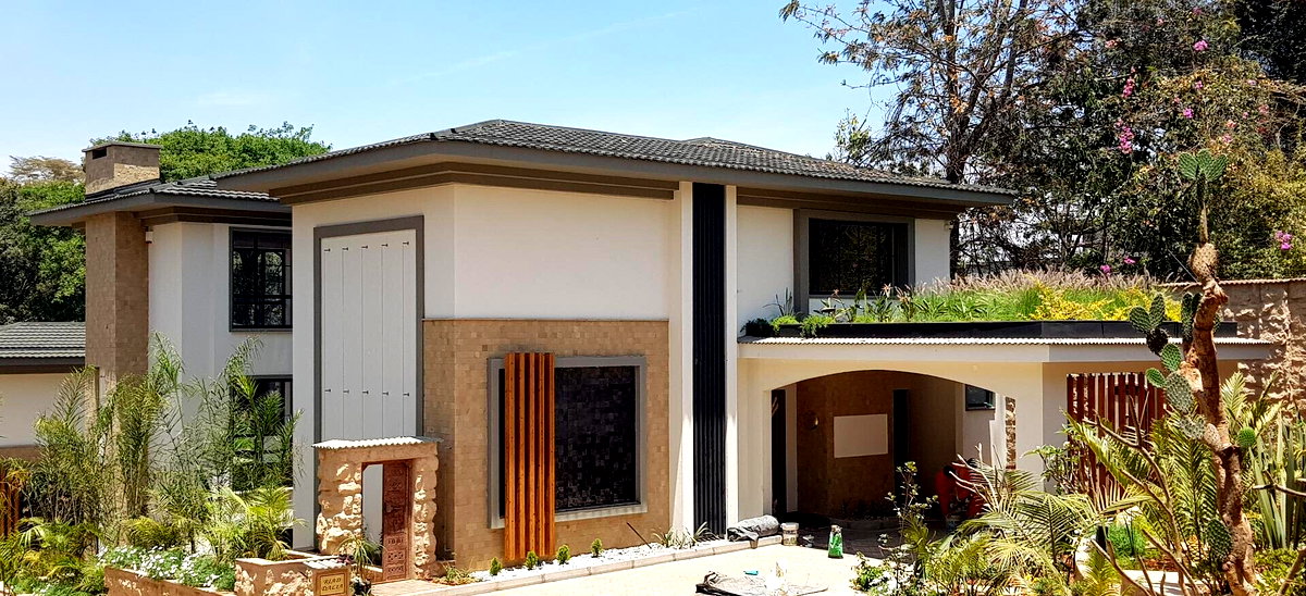 Moroccan-Style 5-Bed Villa with Plunge Pool & DSQ - Lavington