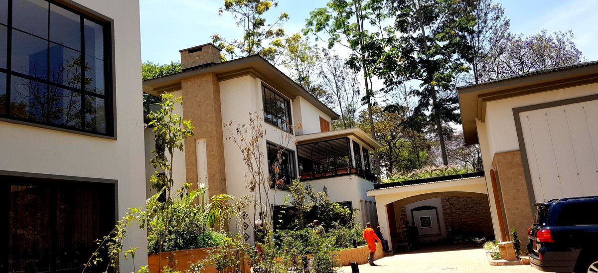 Moroccan-Style 5-Bed Villa with Plunge Pool & DSQ - Lavington
