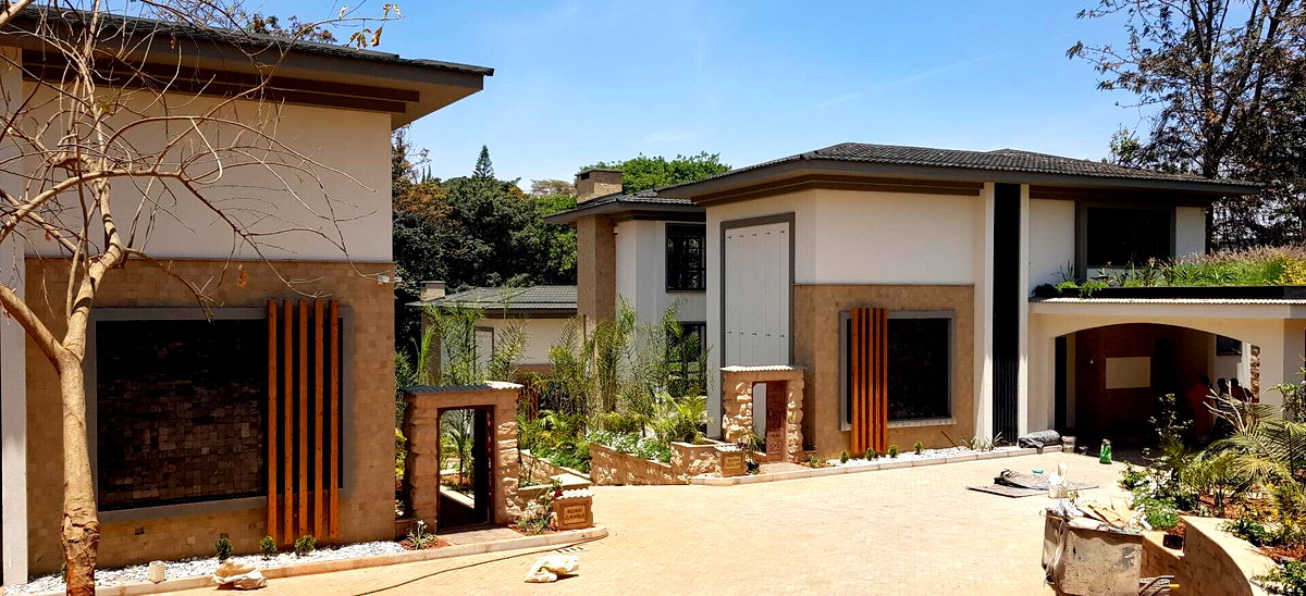 Moroccan-Style 5-Bed Villa with Plunge Pool & DSQ - Lavington