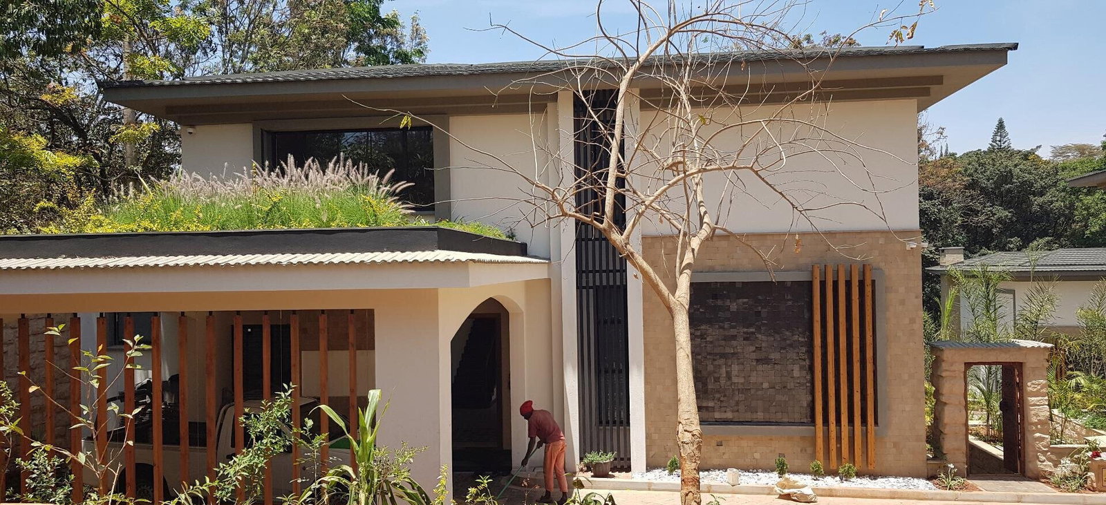 Moroccan-Style 5-Bed Villa with Plunge Pool & DSQ - Lavington