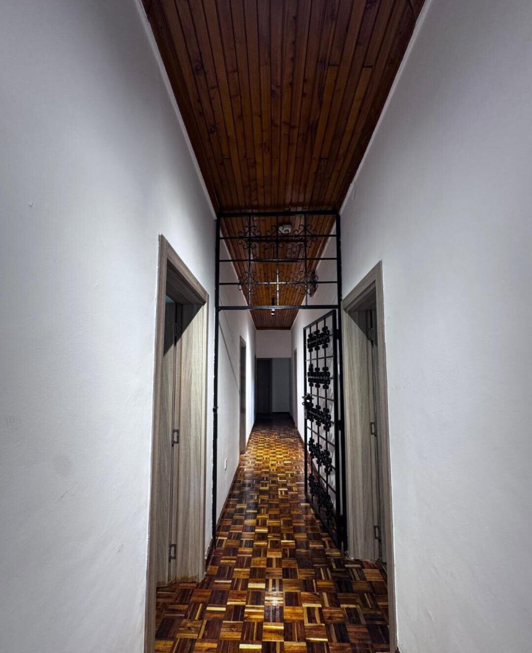 Half Acre 4BR Haven for KSh 350K