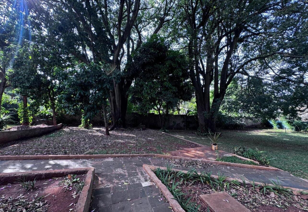 Half Acre 4BR Haven for KSh 350K