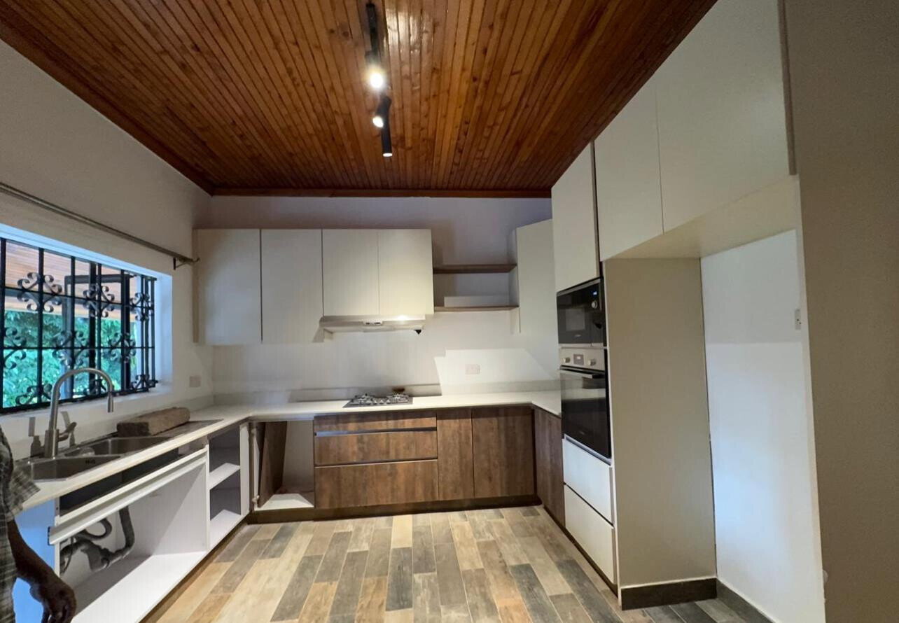 Half Acre 4BR Haven for KSh 350K