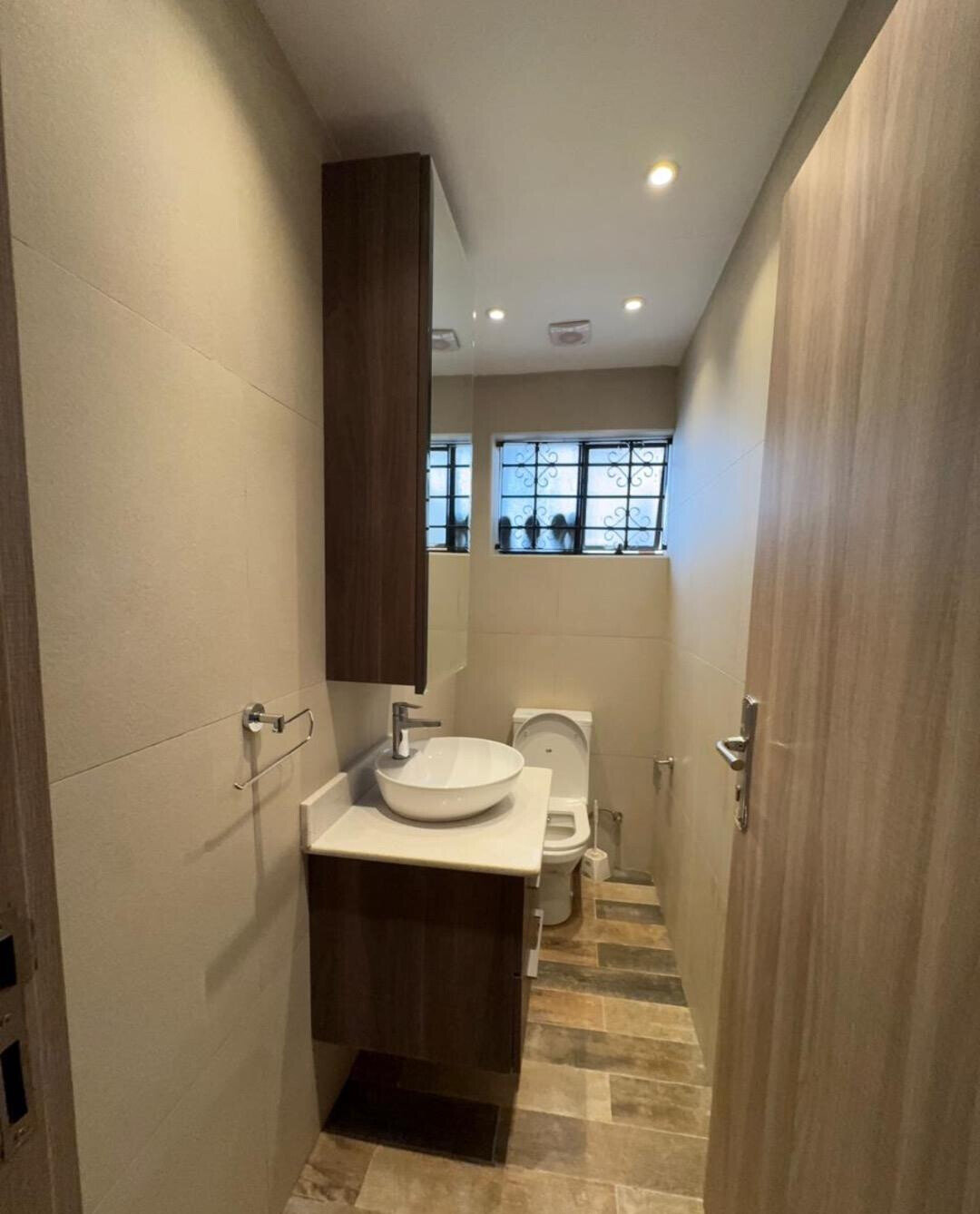 Half Acre 4BR Haven for KSh 350K