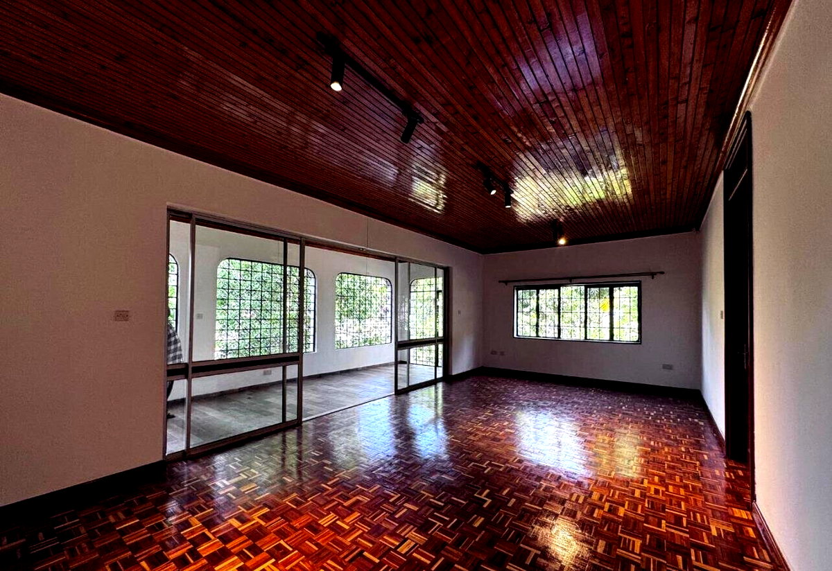 Half Acre 4BR Haven for KSh 350K
