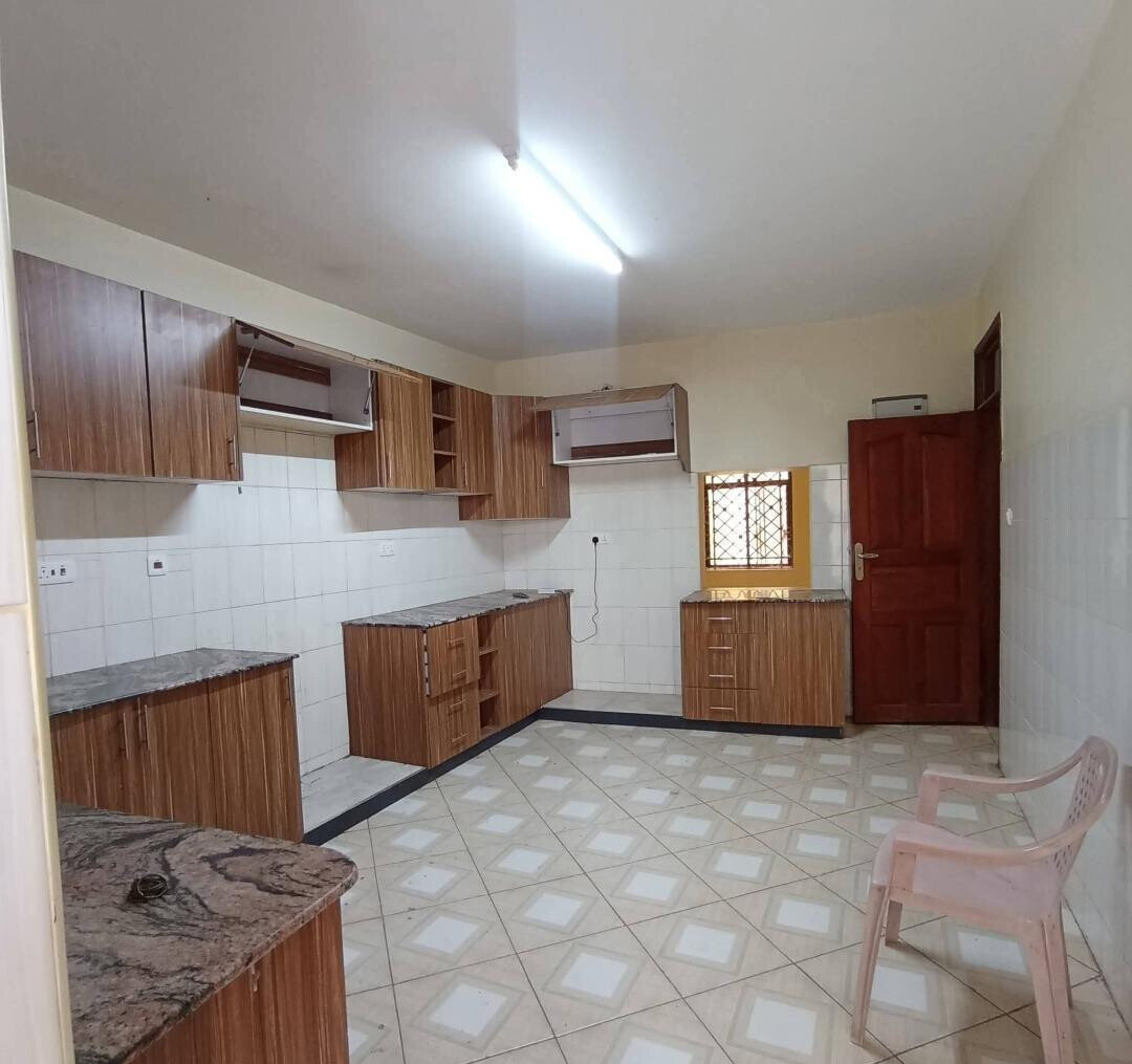 5BR Garden Home with Parking at KSh 75K