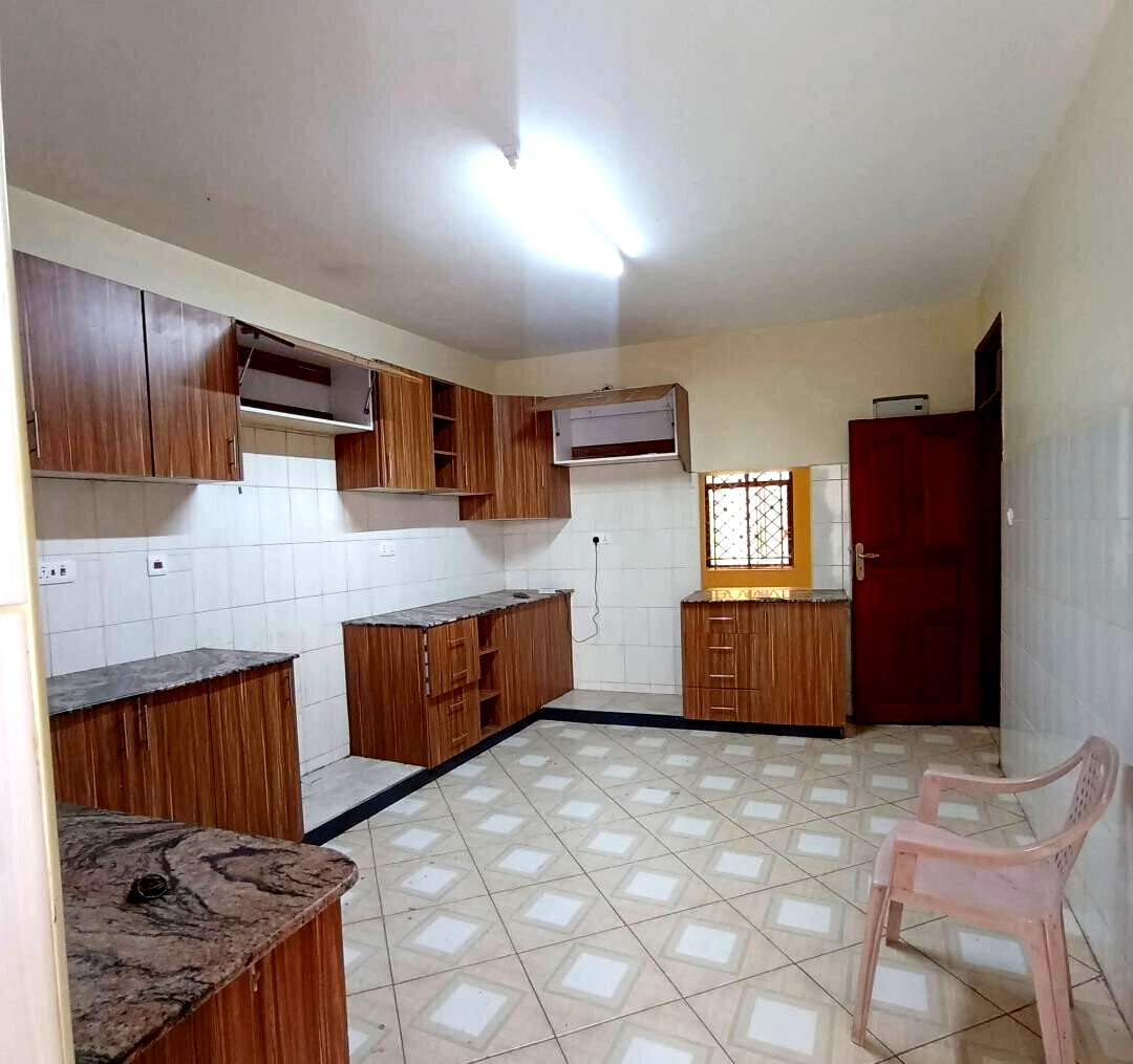 5BR Garden Home with Parking at KSh 75K