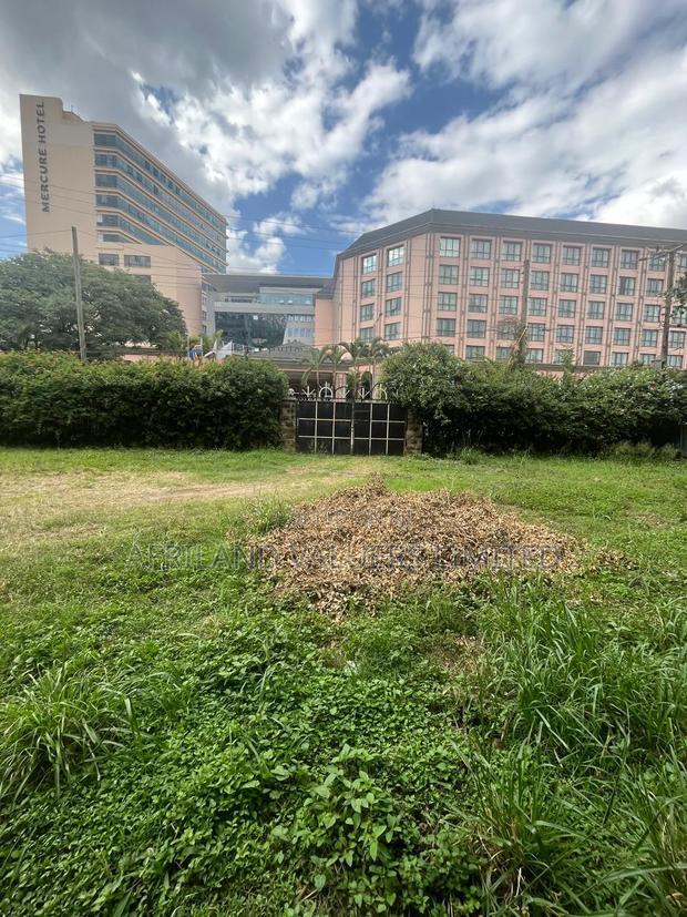 1 Acre Land for Sale in Upperhill