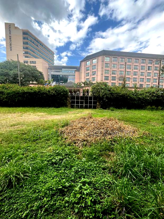 1 Acre Land for Sale in Upperhill