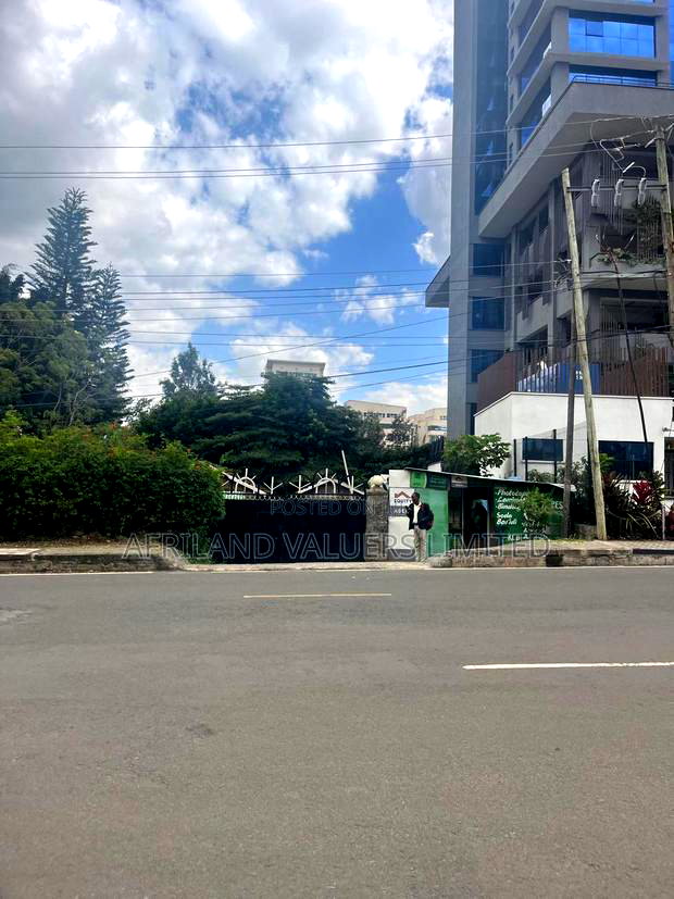 1 Acre Land for Sale in Upperhill