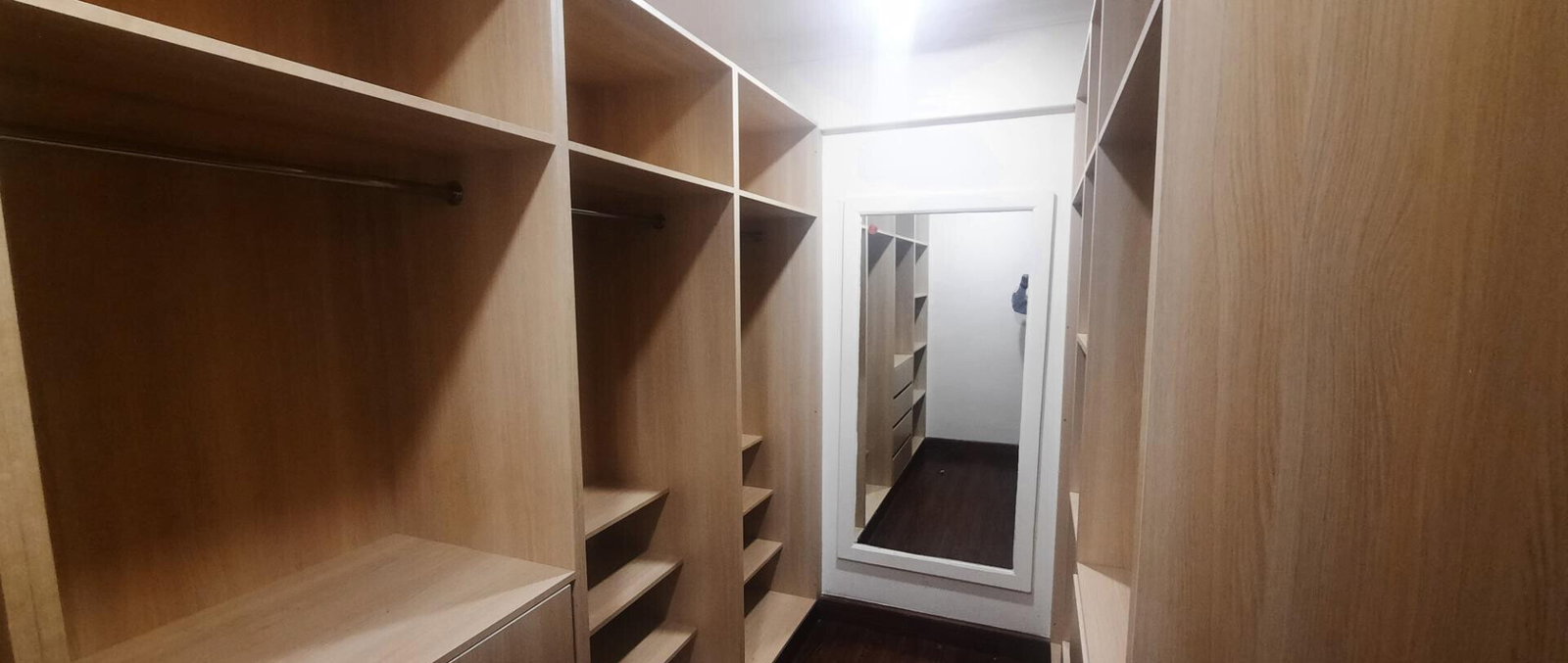 5-Ensuite Townhouse with Pool & DSQ in Spring Valley