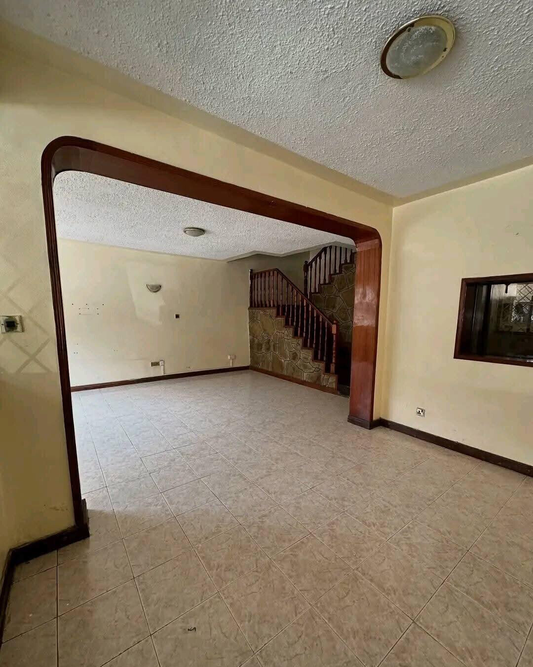 4BR Townhouse with Sq to Let - Kileleshwa, Ngong Rd