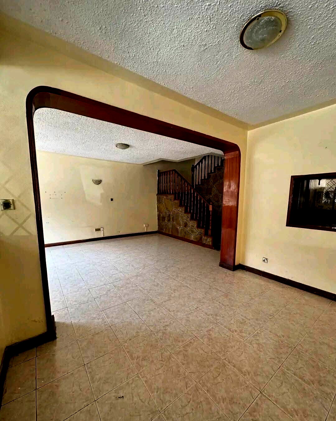 4BR Townhouse with Sq to Let - Kileleshwa, Ngong Rd