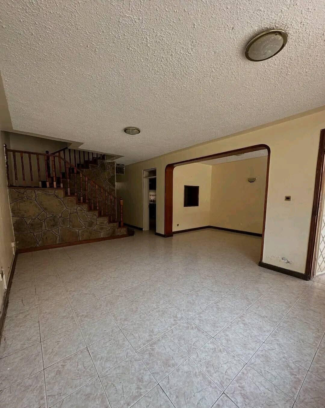 4BR Townhouse with Sq to Let - Kileleshwa, Ngong Rd
