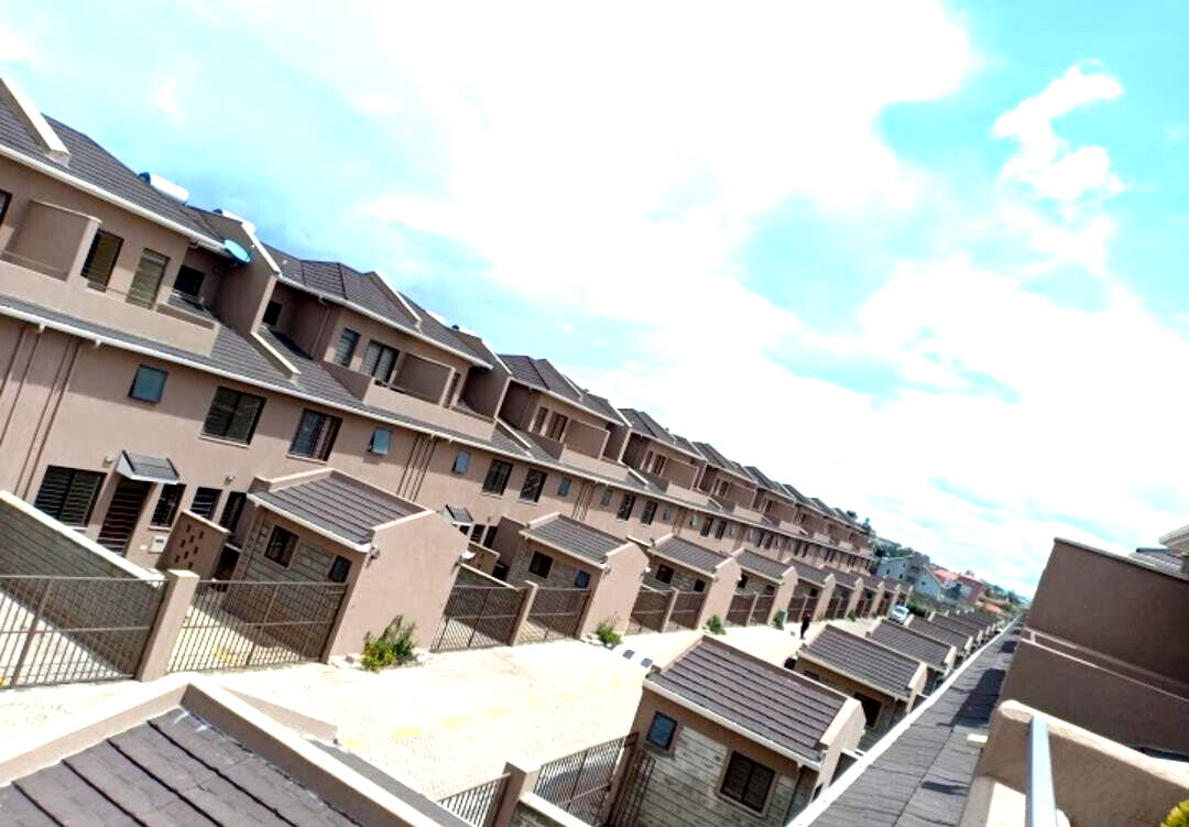 4BR Townhouse on 5-Acre Tranquil Estate - Syokimau