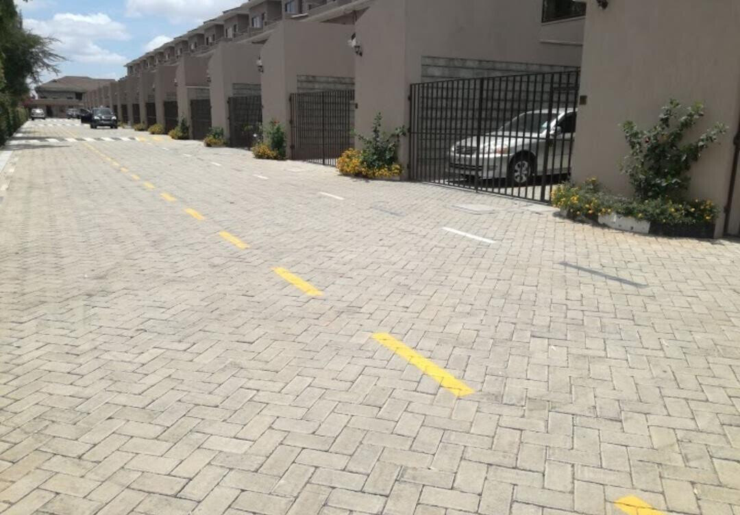 4BR Townhouse on 5-Acre Tranquil Estate - Syokimau
