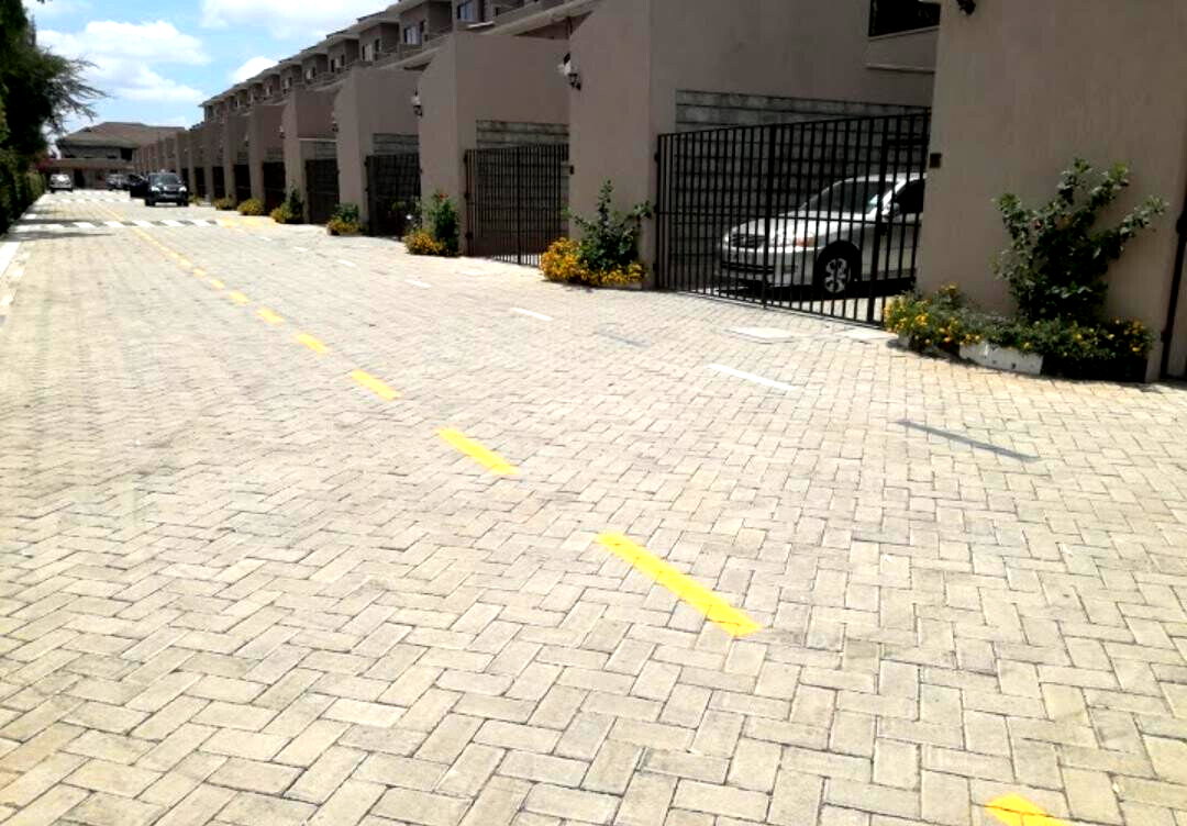 4BR Townhouse on 5-Acre Tranquil Estate - Syokimau
