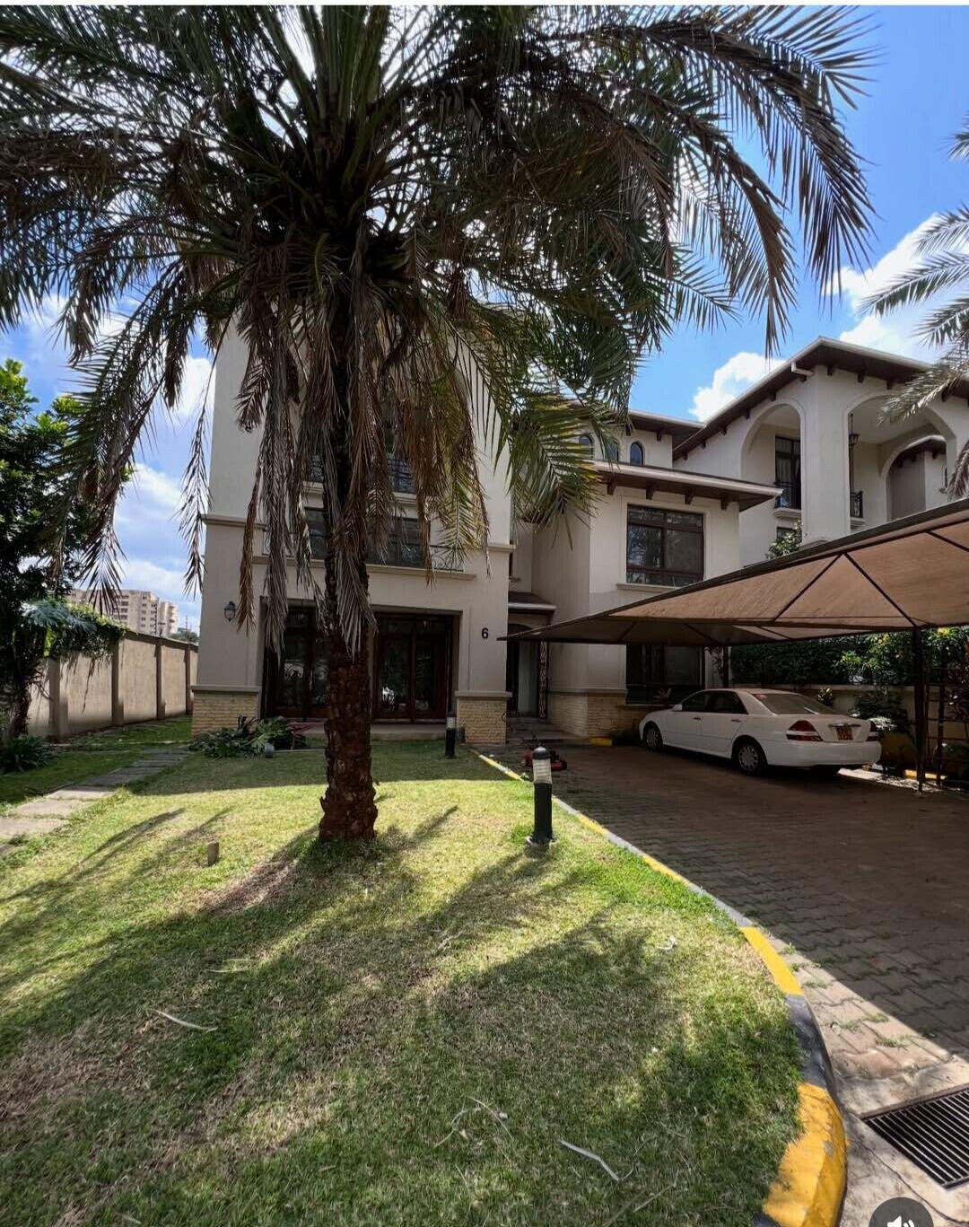 Corner Unit 5-Ensuite Townhouse with Solar - Lavington