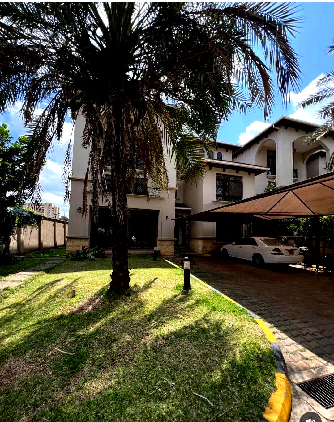 Corner Unit 5-Ensuite Townhouse with Solar - Lavington