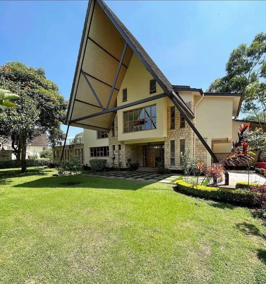 5-Bed Townhouse with Man-Made Dam & DSQ on Half-Acre – Karen