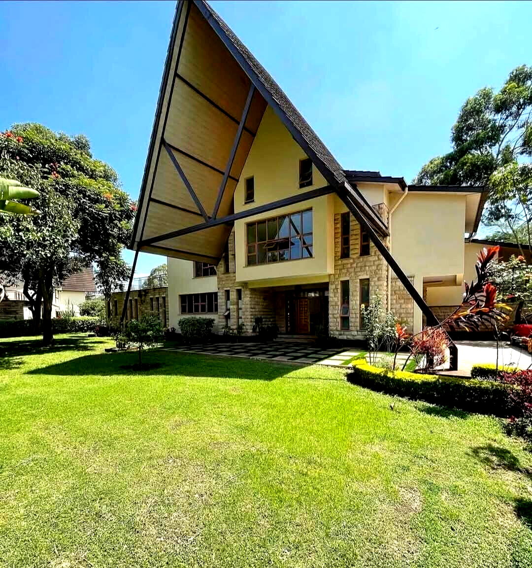 5-Bed Townhouse with Man-Made Dam & DSQ on Half-Acre – Karen