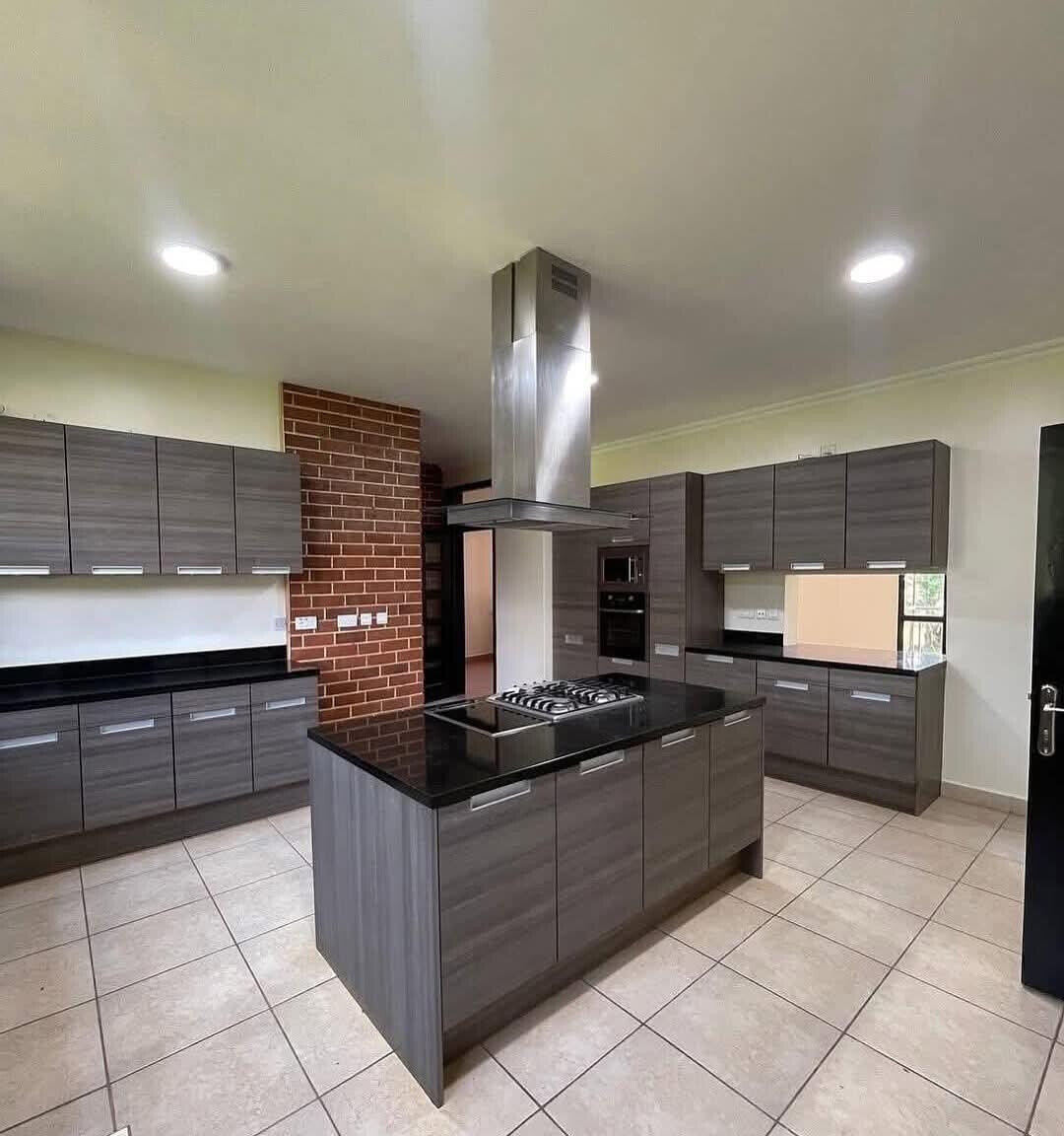 5-Bed Townhouse with Man-Made Dam & DSQ on Half-Acre – Karen