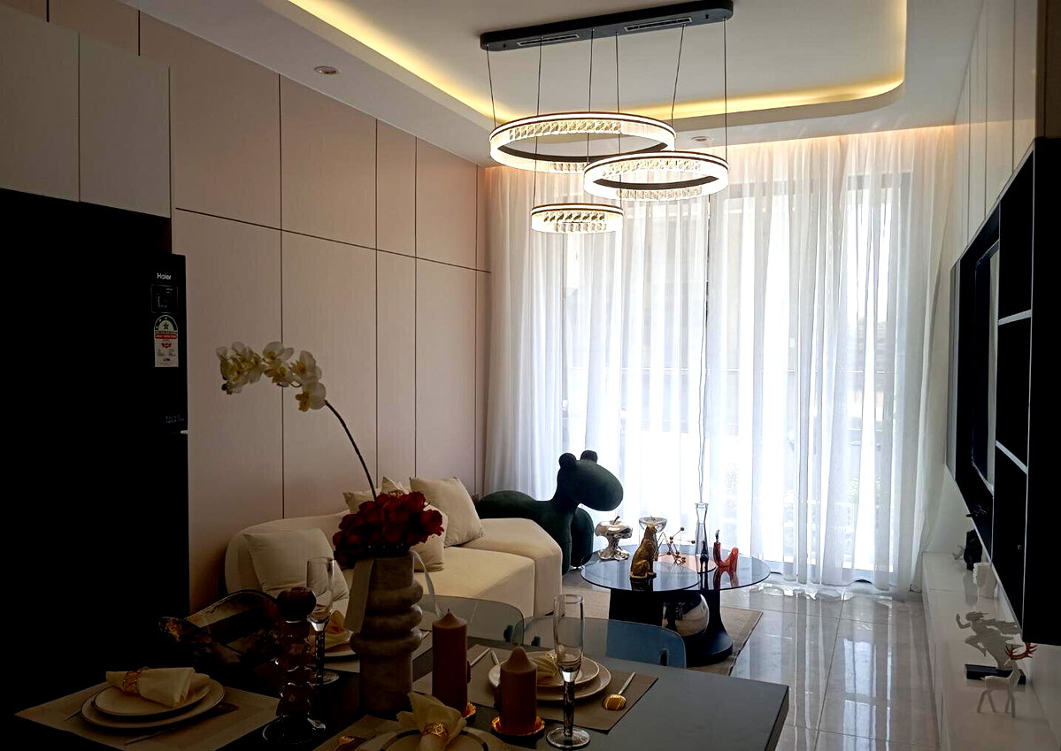 3BR Duplex with Smart Home Tech & Heated Pool - Westlands