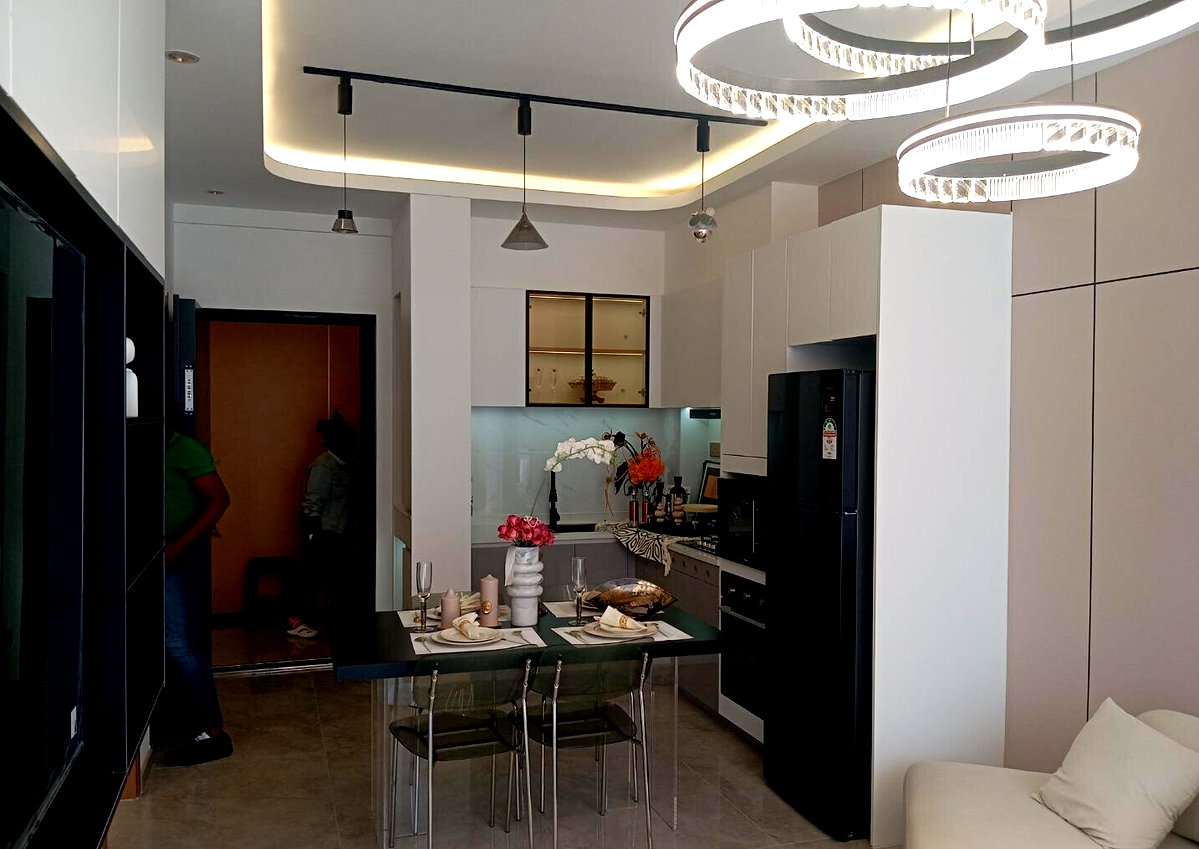 3BR Duplex with Smart Home Tech & Heated Pool - Westlands