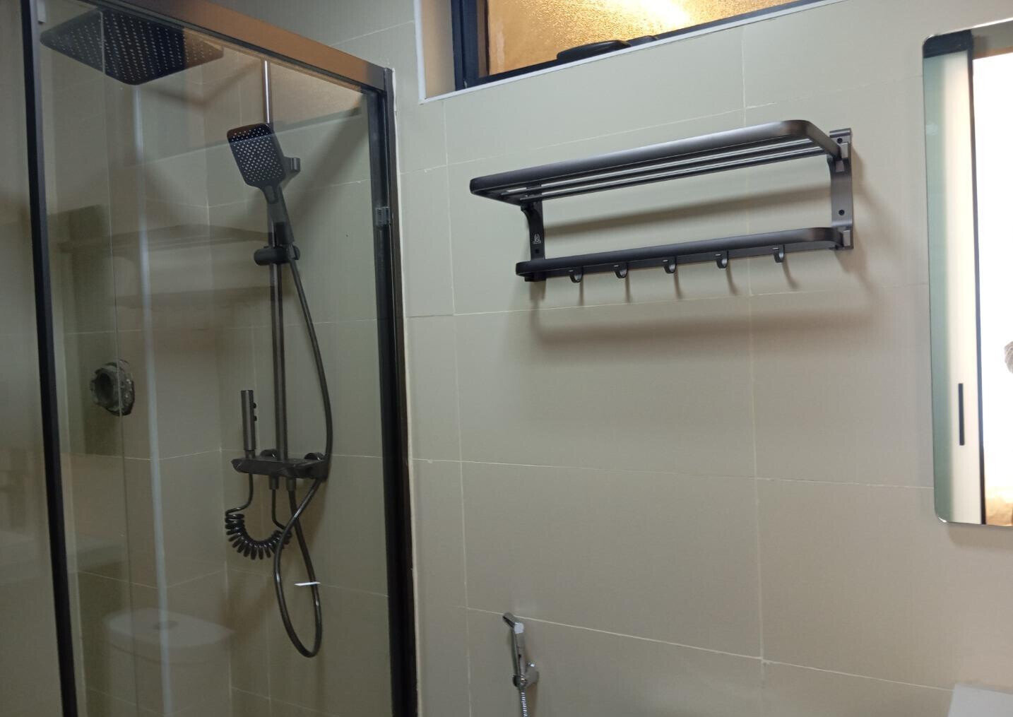 3BR Duplex with Smart Home Tech & Heated Pool - Westlands