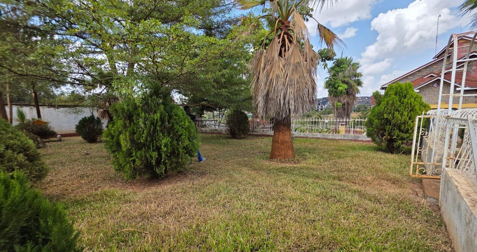 7-Bed Maisonette on ½ Acre with Highway Access - Mugutha, Ruiru