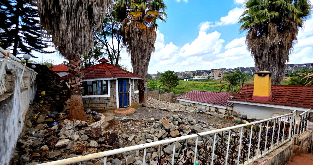 7-Bed Maisonette on ½ Acre with Highway Access - Mugutha, Ruiru