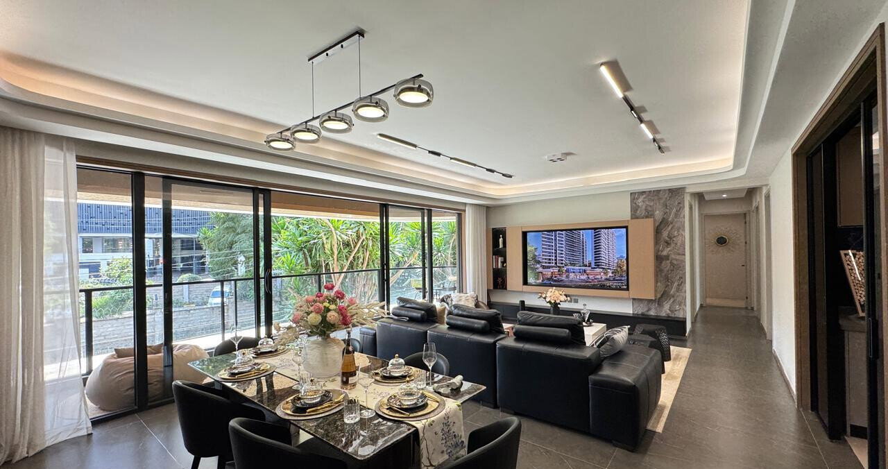 4BR + DSQ with Heated Pool & Cinema - Muthangari