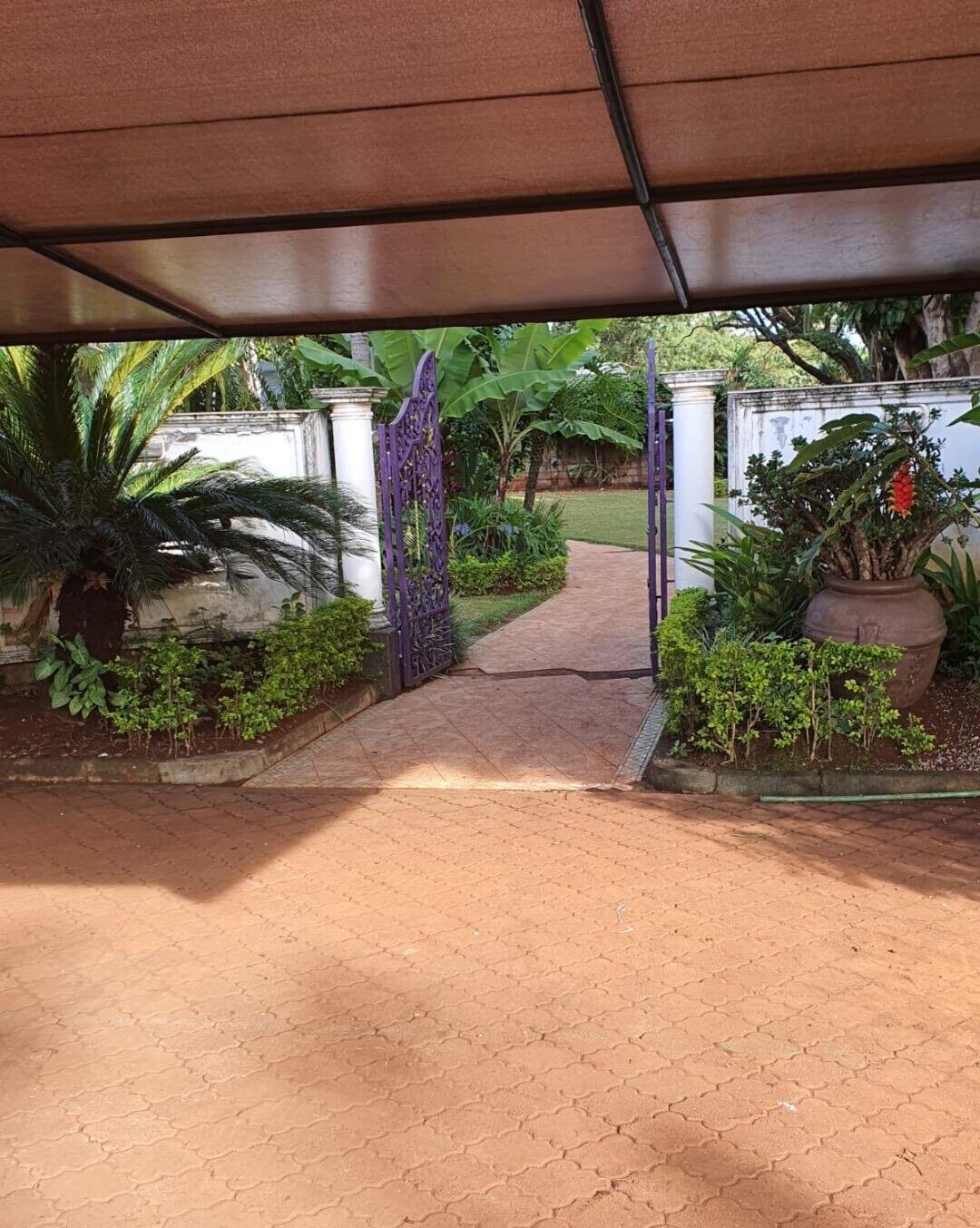 7BR Standalone with Heated Pool & DSQ on 1.3 Acres - Runda