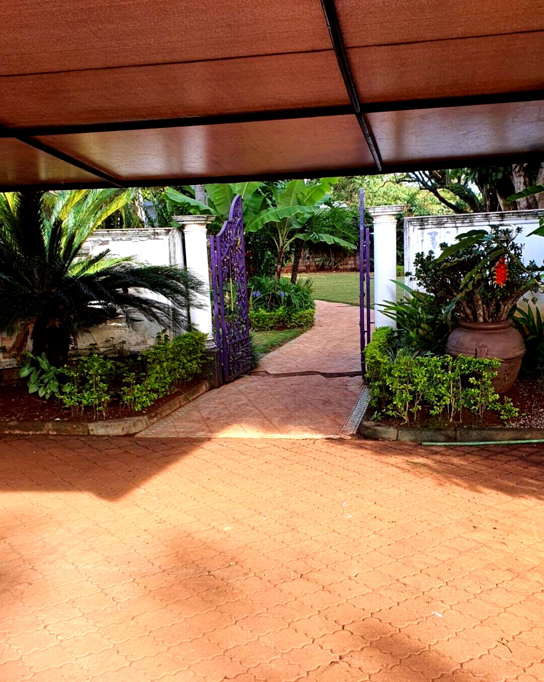 7BR Standalone with Heated Pool & DSQ on 1.3 Acres - Runda