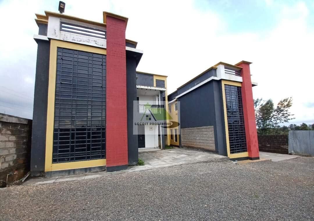 4BR Townhouse with Rooftop Space & Ensuites - Gikambura