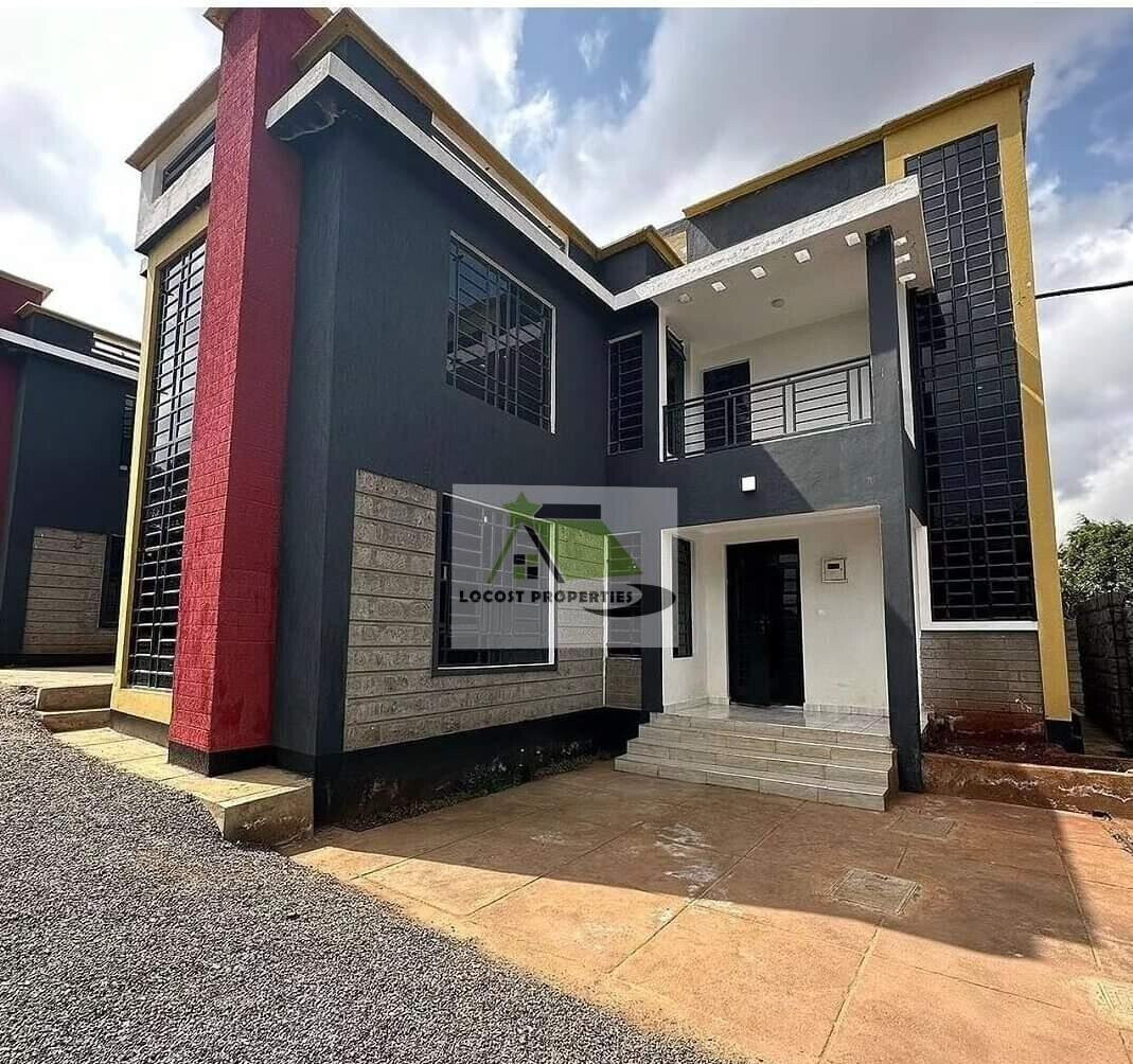 4BR Townhouse with Rooftop Space & Ensuites - Gikambura