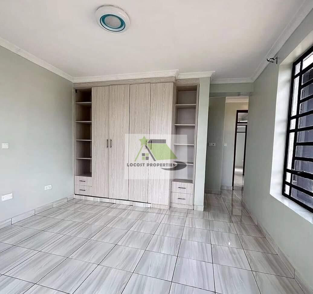 4BR Townhouse with Rooftop Space & Ensuites - Gikambura
