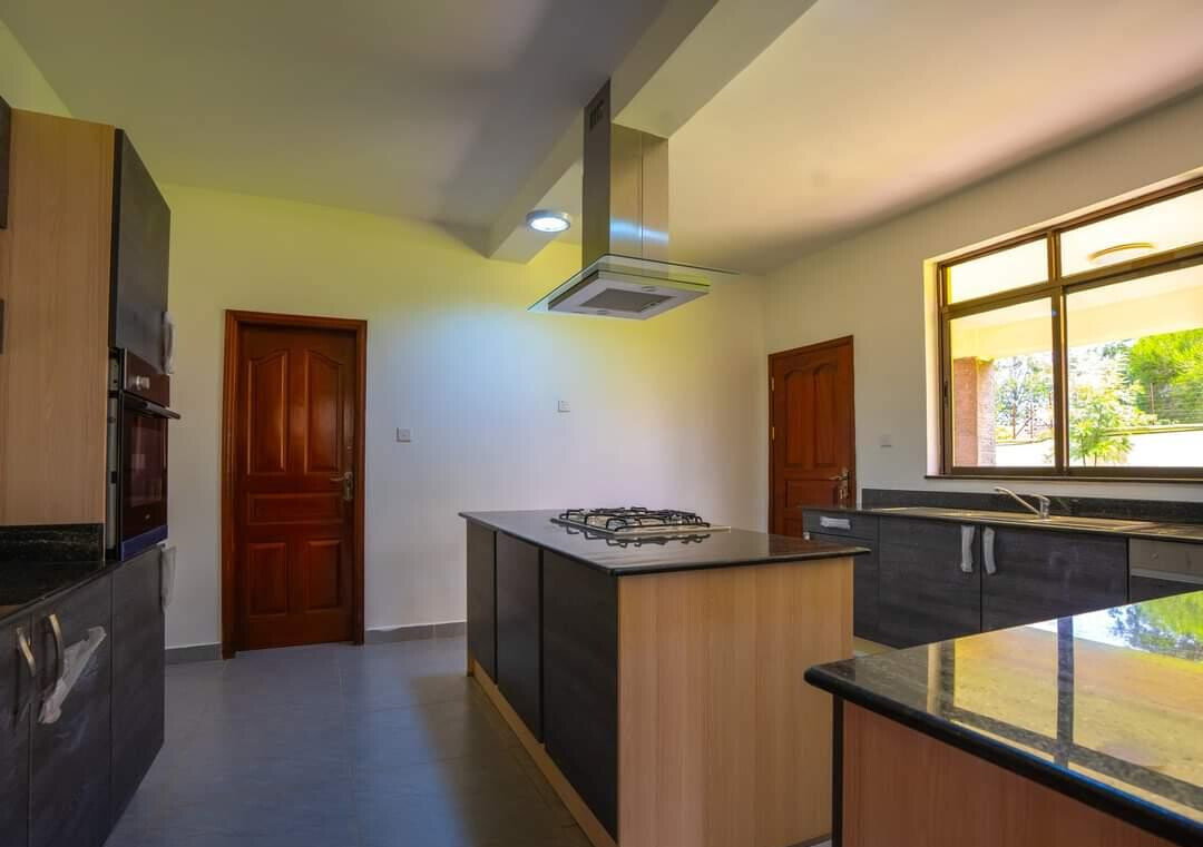 5-Ensuite Villa on Half-Acre with DSQ – Gated Karen